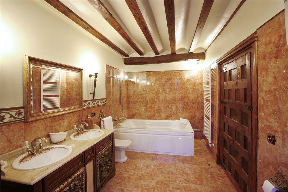 Hotel Boutique Real Casona De Las Amas Azofra Exteriör bild