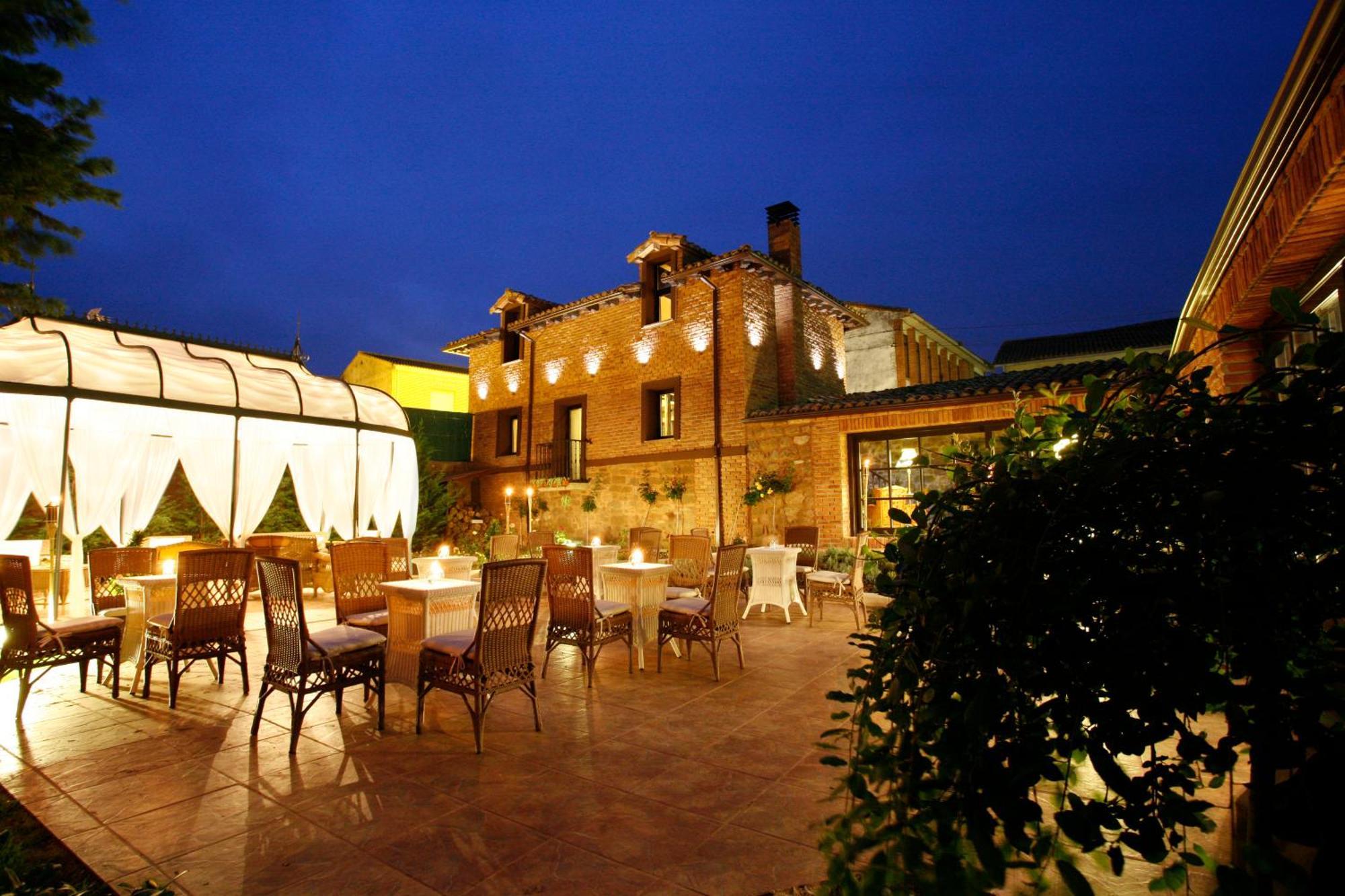 Hotel Boutique Real Casona De Las Amas Azofra Exteriör bild