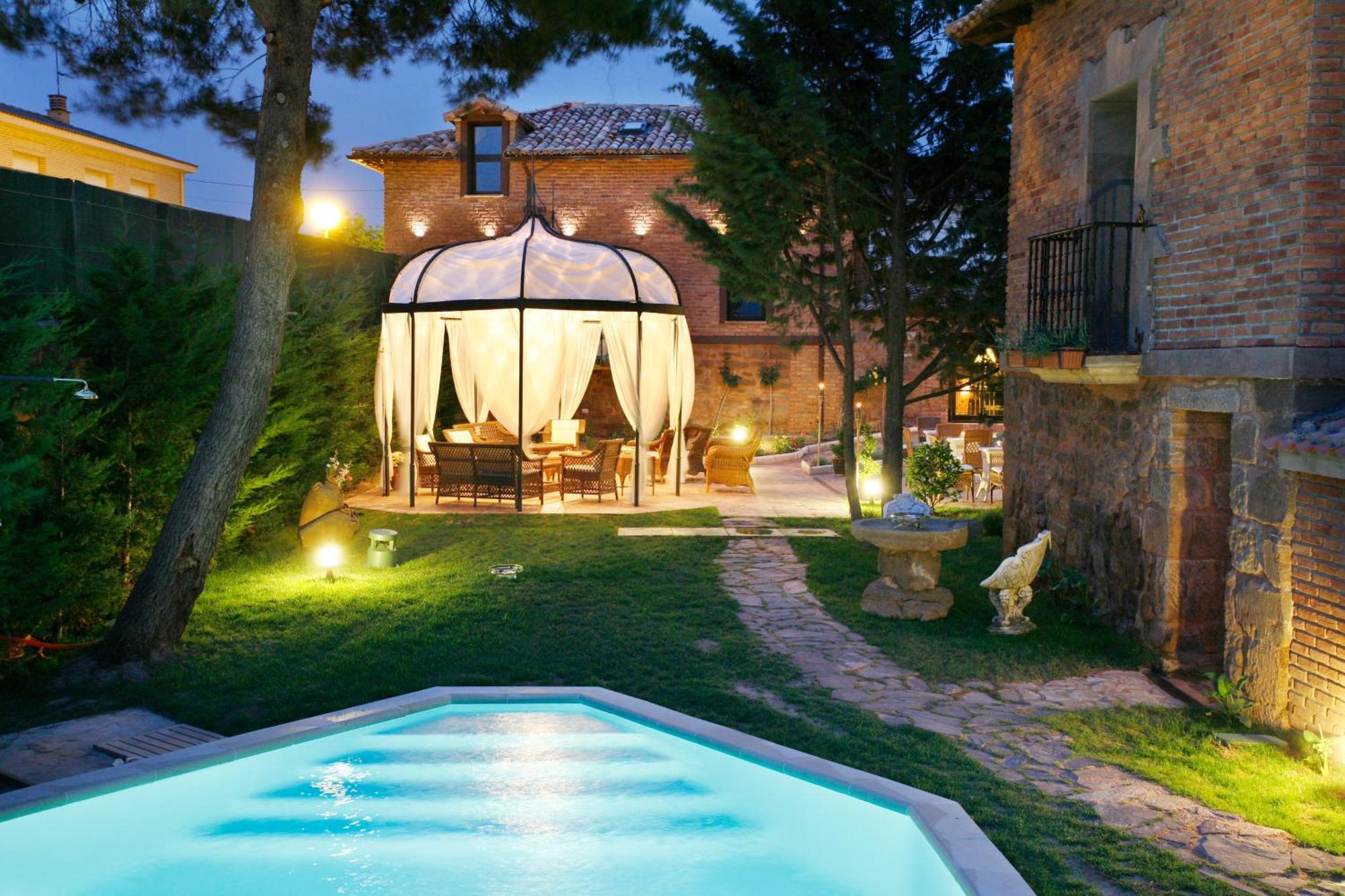 Hotel Boutique Real Casona De Las Amas Azofra Exteriör bild