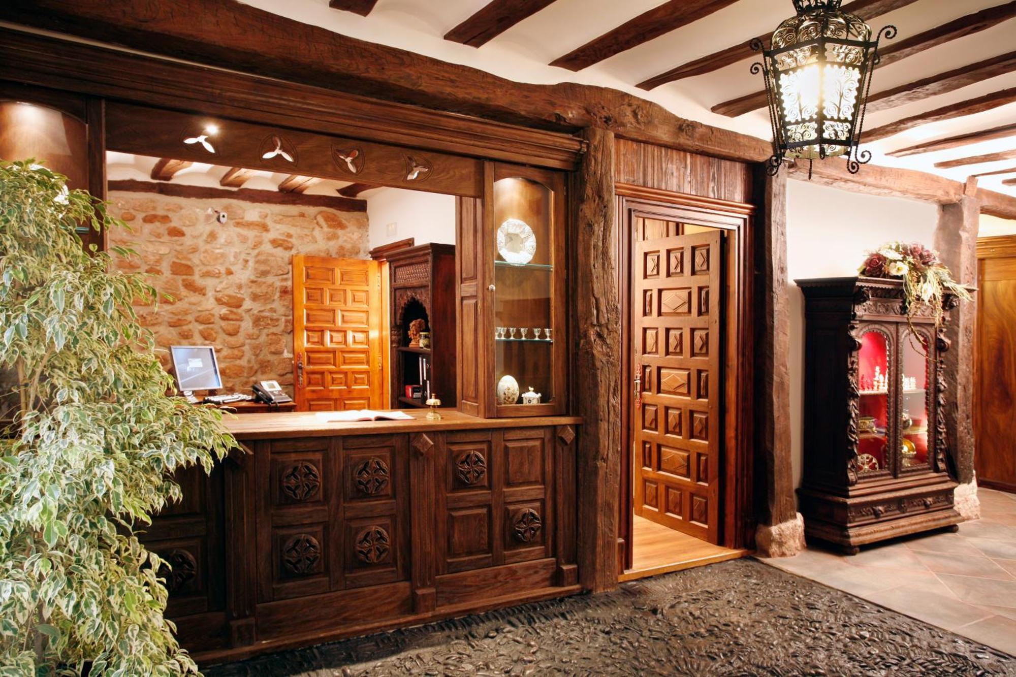 Hotel Boutique Real Casona De Las Amas Azofra Exteriör bild