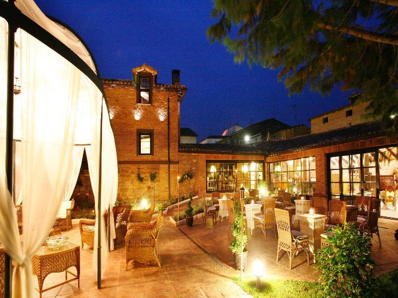 Hotel Boutique Real Casona De Las Amas Azofra Exteriör bild