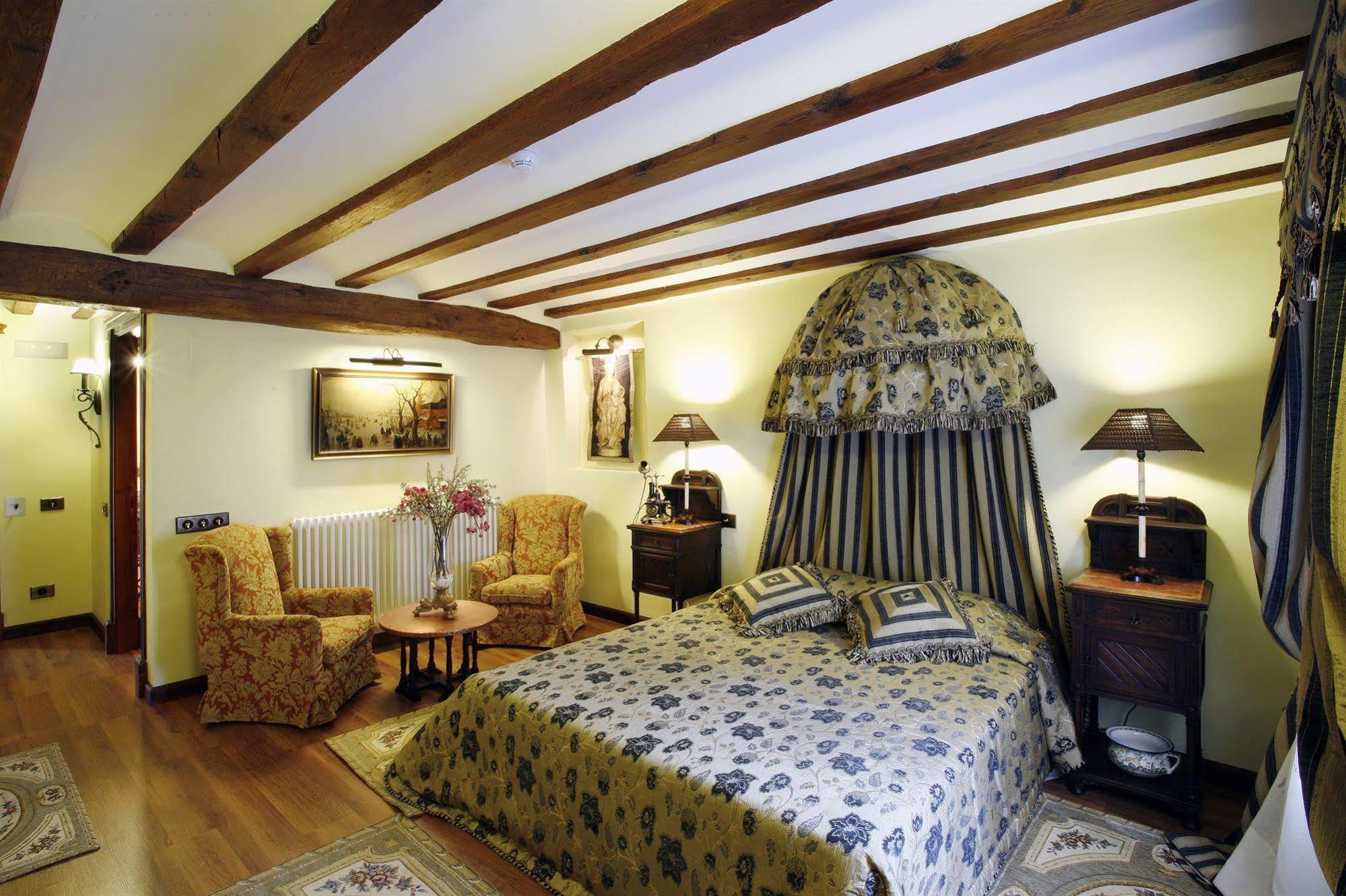 Hotel Boutique Real Casona De Las Amas Azofra Rum bild